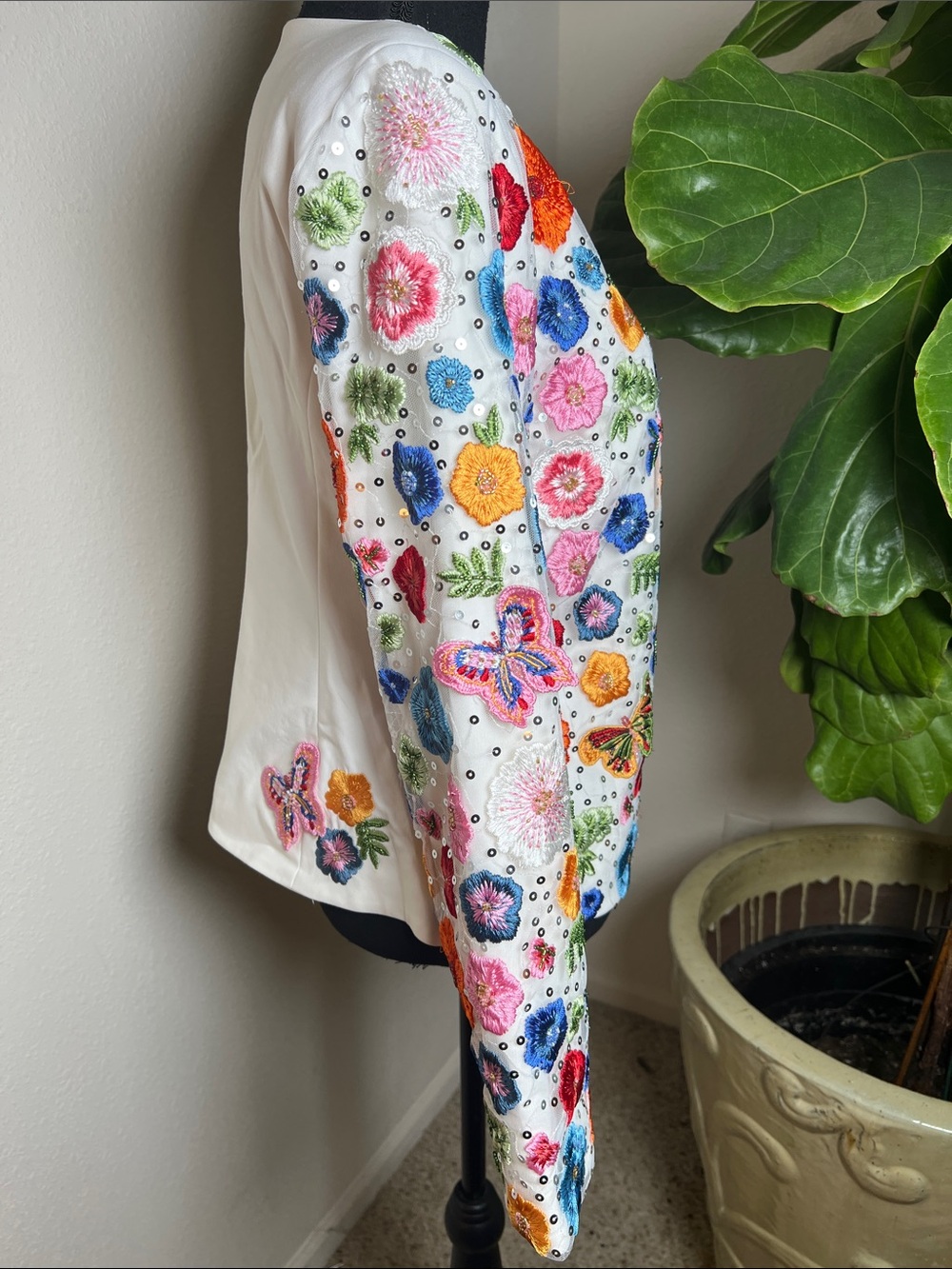 Boston Proper Women’s Embroidered Sequin Floral Butterfly Blazer Jacket Size 8 - Picture 5 of 16